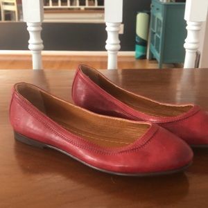 Frye Carson Ballet Flat NWOB